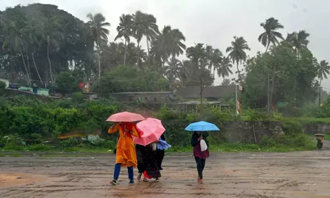 கேரளாவிற்கு ஆரஞ்சு அலர்ட்- எர்ணாகுளத்தில் மிக கனமழைக்கு வாய்ப்பு