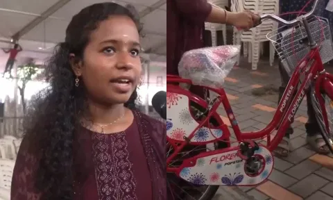 திருட்டு புகார் எதிரொலி: மாணவிக்கு புது சைக்கிள் பரிசளித்த கல்வி அமைச்சர்
