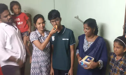 நீட் தேர்வில் முழு மதிப்பெண்களை பெற்ற விழுப்புரம் மாணவன்