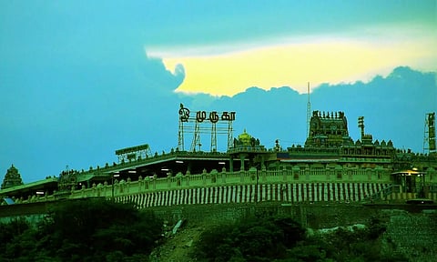 திருத்தணியில்  தங்கதேர்  உலா