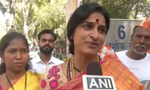 மோடி எதிரே அமர படித்துவிட்டு வரவேண்டும்: ராகுலை சாடிய மாதவி லதா