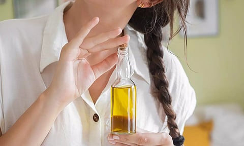 இயற்கை முறையில் நரைமுடியை கறுப்பாக்குவது எப்படி?