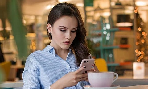 அதிக நேரம் செல்போன் பயன்படுத்துவதால் ஏற்படும் மனநல பாதிப்புகள்