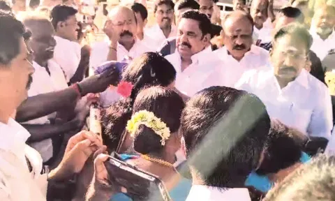 மதுரை விமான நிலையத்தில் செல்லூர் ராஜூ வாக்குவாதம்