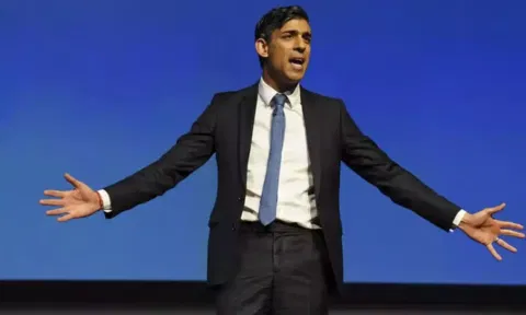 தேர்தலில் படுதோல்வி அடையும் ரிஷி சுனக் கட்சி.. அடித்துக் கூறும் கருத்துக் கணிப்புகள்