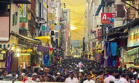 நாட்டிலேயே செலவு செய்வதில் தமிழர்கள் தான் டாப்.. எவ்வளவு தெரியுமா?