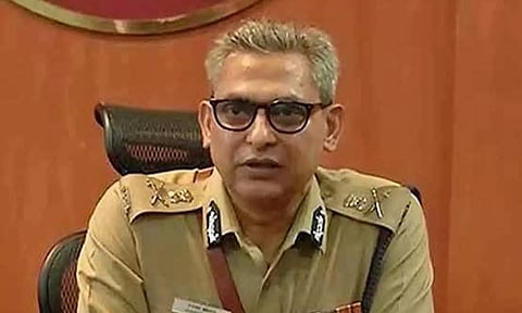 கள்ளச்சாராயம் விவகாரம்: காவல்துறையின் உயர்மட்ட அளவில் தீவிர விசாரணை- டிஜிபி