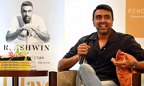 டோனி உங்கள்மீது நம்பிக்கை வைத்துவிட்டால்... கம்பீர் சிரிக்க மாட்டாரு... - அஸ்வின்