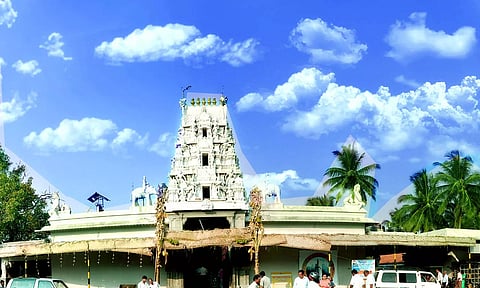 தானே விரும்பி குடிகொண்ட ஈச்சனாரி   விநாயகர்