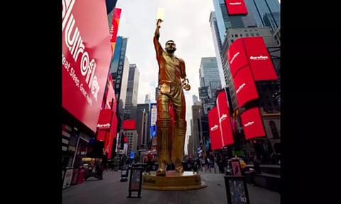 டைம்ஸ் சதுக்கத்தில் விராட் கோலி சிலை: உண்மை தானா?