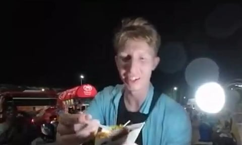 நன்றி தங்கச்சி... மெரினா பீச்சில் தமிழில் பேசிய வெளிநாட்டு யூடியூபர்- வீடியோ வைரல்