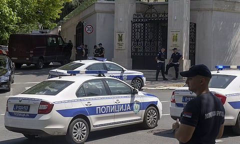 செர்பியா, இஸ்ரேல் தூதரகத்தில் தாக்குதல் நடத்த முயன்றவர் சுட்டுக்கொலை