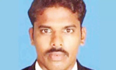 லஞ்சம் வாங்கி பிடிபட்ட துணை தாசில்தார்- ஆஸ்பத்திரி சிகிச்சையில் இருந்து தப்பி ஓட்டம்