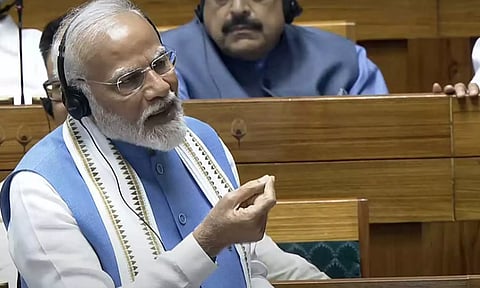 மக்களவையில் பிரதமர் மோடி உரை: எதிர்க்கட்சியினர் அமளி... கோவமான சபாநாயகர் ஓம் பிர்லா