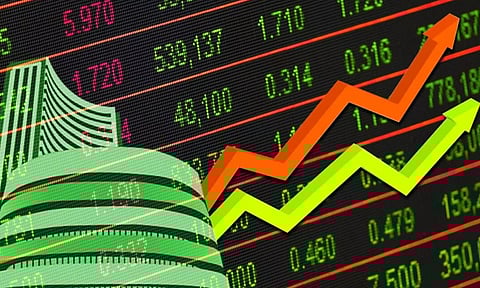 வரலாறு காணாத உச்சத்துடன் தொடங்கிய பங்குச்சந்தை.. சென்செக்ஸ் எவ்வளவு தெரியுமா?