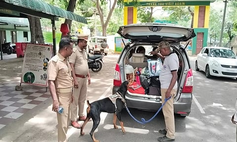 போதைப்பொருட்கள்: ஆழியாறு சோதனைச்சாவடியில் தீவிர வாகன சோதனை