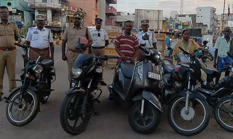 சிறுவர்கள் ஓட்டி வந்த வாகனங்கள் பறிமுதல்- பெற்றோர் மீது வழக்கு பதிவு