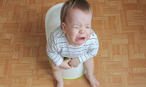 குழந்தைக்கு ஏற்படும் மலச்சிக்கல்: அறிகுறிகள், காரணங்கள்