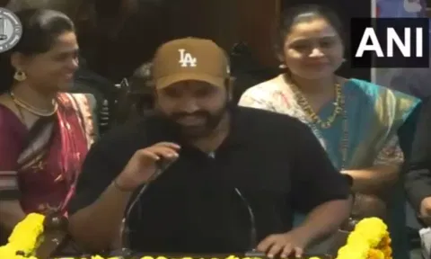 மகாராஷ்டிரா சட்டசபையில் ரோகித் சர்மா உள்ளிட்ட மும்பை வீரர்களுக்கு பாராட்டு விழா