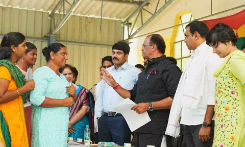 ஐதராபாத் தேசிய நெடுஞ்சாலையில் திருநங்கைகள் ஓட்டல்கள் நடத்த அனுமதி