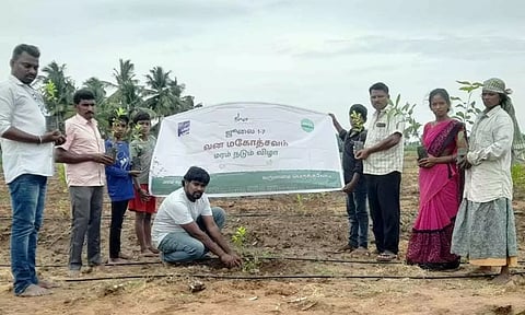 வன மகோத்சவத்தை முன்னிட்டு காவேரி கூக்குரல் சார்பில் மரம் நடும் விழா!