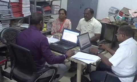 ஆர்.டி.ஓ சோதனை சாவடியில் லஞ்ச ஒழிப்பு போலீசார் சோதனை