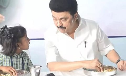 காமராஜர் பிறந்தநாள்: காலை உணவுத்திட்டம் விரிவாக்கம் - மு.க.ஸ்டாலின் தொடங்கி வைத்தார்