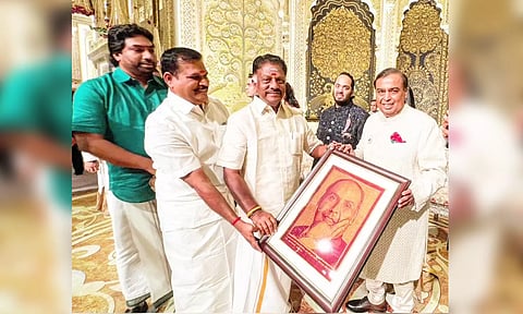 அம்பானி இல்லத் திருமணம்- தம்பதியை நேரில் சென்று வாழ்த்திய ஓபிஎஸ்