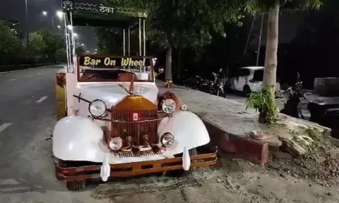 திருமண கொண்டாட்டம்.. காரில் பார் வைத்து பார்ட்டி செய்த 4 பேர் கைது