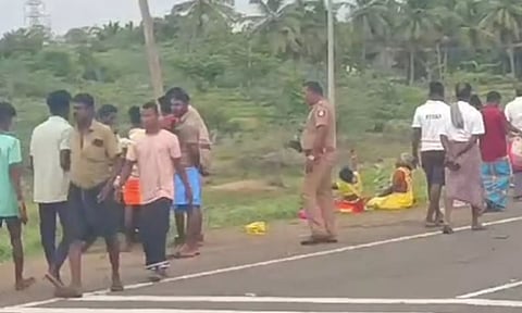 செங்கிப்பட்டி அருகே இன்று கோர விபத்து: மினிலாரி மோதி பாதயாத்திரை பக்தர்கள் 5 பேர் பலி