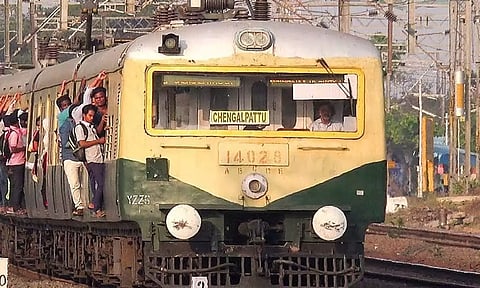 சென்னை புறநகர் ரெயிலில் பயணம் செய்பவரா நீங்கள்: தெற்கு ரெயில்வேயின் முக்கிய அறிவிப்பு
