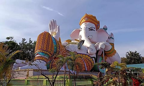 தாய்லாந்தில் எழுத்தாணியுடன் காணப்படும் ஐந்தாம் நூற்றாண்டு விநாயகர்