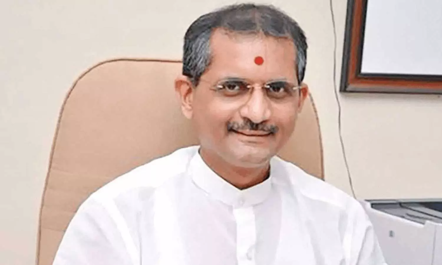 பதவிக் காலம் முடியும் முன்பே யு.பி.எஸ்.சி. தலைவர் மனோஜ் சோனி ராஜினாமா