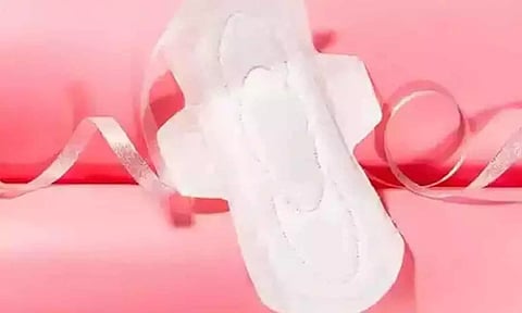 சானிட்டரி நாப்கின் உபயோகிப்பவரா நீங்க... கண்டிப்பாக இதை பின்பற்றவும்..