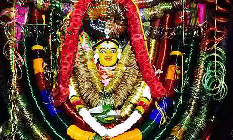 ஆடிப்பூரம்: பிள்ளை வரம் வேண்டுபவர்களுக்கு குழந்தை பாக்கியம் கிடைக்கும்...