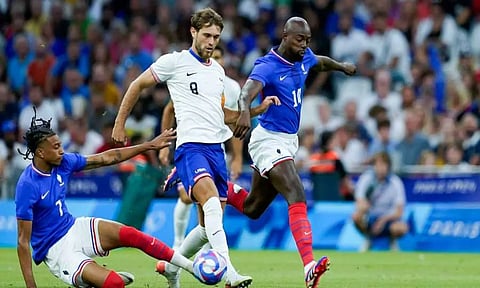 கால்பந்து போட்டி: வெற்றியுடன் கணக்கை தொடங்கிய பிரான்ஸ்