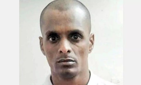 அரசு ஆஸ்பத்திரியில் சிகிச்சையில் இருந்த கைதி தப்பி ஓட்டம்