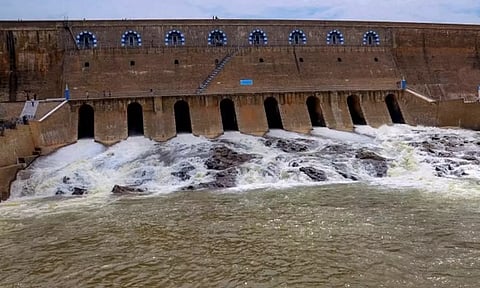 மேட்டூர் அணைக்கு நீர்வரத்து அதிகரிப்பு- 1,70,500 கன அடி நீர் வெளியேற்றம்