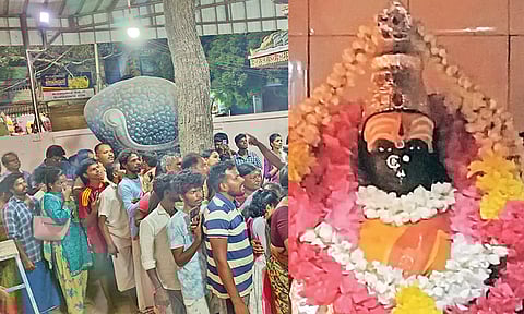 திசையன்விளை அருகே அம்மன் சிலை கண் திறந்ததாக பரபரப்பு: கண்களில் ஓளி வீசிய அதிசயம்