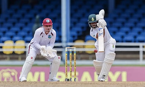 டிரினிடாட் டெஸ்ட்: தென் ஆப்பிரிக்கா முதல் இன்னிங்சில் 357 ரன்கள் குவிப்பு