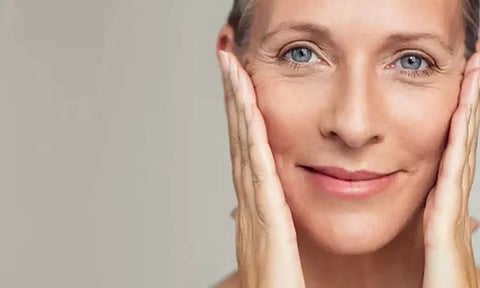 முக சுருக்கங்கள் ஏற்படுவது எதனால்?