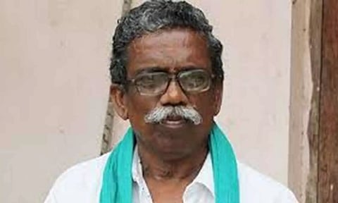 விவசாய சங்க தலைவர் அய்யாக்கண்ணு வீட்டில் சிறை வைப்பு