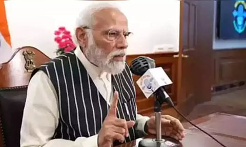 அரசியல் பின்னணி இல்லாத இளைஞர்கள் அரசியலுக்கு வருவது ஜனநாயகத்தை வலுப்படுத்தும்: பிரதமர் மோடி