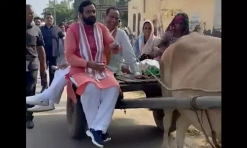 மாட்டு வண்டியில் பயணம் செய்த அரியானா முதல் மந்திரி