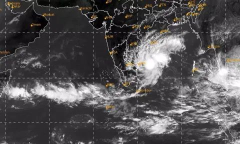 குறைந்த காற்றழுத்த தாழ்வு பகுதி: தமிழகத்தில் மிதமான மழைக்கு வாய்ப்பு