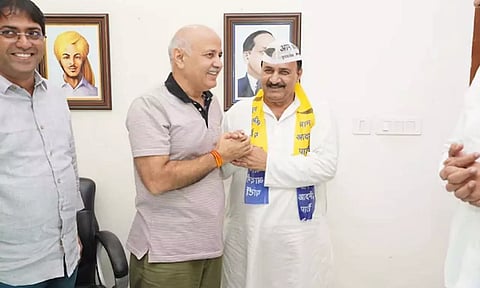 பாஜக-வில் இணைந்த ஓரிரு நாளில் மீண்டும் ஆம் ஆத்மி கட்சிக்கு திரும்பிய கவுன்சிலர்