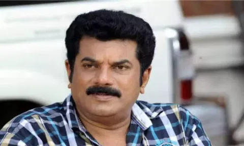 நடிகர் முகேசுக்கு மார்க்சிஸ்ட் கம்யூனிஸ்டு தலைவர்கள் ஆதரவு