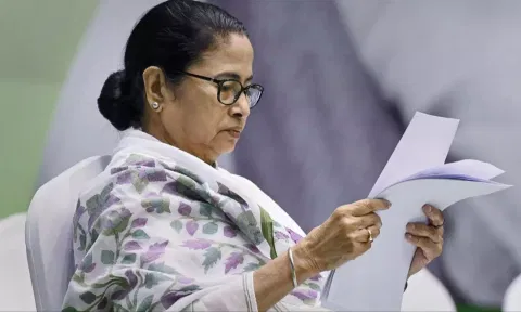 பெண் மருத்துவர் பாலியல் வன்கொடுமை - பிரதமருக்கு மம்தா மீண்டும் கடிதம்