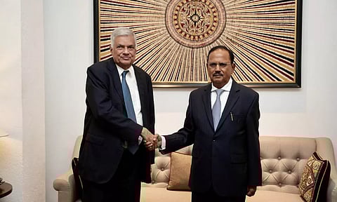 இலங்கை அதிபருடன் இந்திய பாதுகாப்பு ஆலோசகர் சந்திப்பு