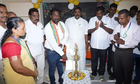 ரூ.18 லட்சம் நிதியில் புதிய வகுப்பறைகள்- விஜய் வசந்த் எம்.பி திறந்து வைத்தார்